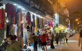 Cận cảnh Hồ Gươm, Hà Nội tấp nập khách du xuân ngày mùng 4 Tết
