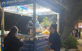 Cận cảnh Hồ Gươm, Hà Nội tấp nập khách du xuân ngày mùng 4 Tết