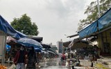 Cận cảnh siêu thị, chợ tại Hà Nội mùng 5 Tết Nguyên đán