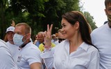 [Ảnh] Svetlana Tikhanovskaya - từ ‘bà nội trợ’ trở thành thủ lĩnh phong trào biểu tình ở Belarus