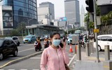 Indonesia: Không chịu đeo khẩu trang sẽ phải đi đào mộ cho các nạn nhân Covid-19 
