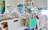 Indonesia: Không chịu đeo khẩu trang sẽ phải đi đào mộ cho các nạn nhân Covid-19 