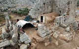 [Ảnh] Cảnh tha hương của người Syria khi lánh nạn trong các khu di tích cổ