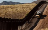 [Ảnh] Bức tường biên giới Mỹ - Mexico: Muốn dừng vẫn cực tốn kém