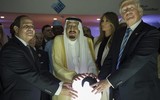 [ẢNH] Những khoảnh khắc đi vào lịch sử trong nhiệm kỳ 4 năm của Tổng thống Donald Trump