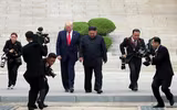 [ẢNH] Những khoảnh khắc đi vào lịch sử trong nhiệm kỳ 4 năm của Tổng thống Donald Trump