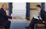 [ẢNH] Những khoảnh khắc đi vào lịch sử trong nhiệm kỳ 4 năm của Tổng thống Donald Trump