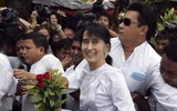 [Ảnh] Cuộc đời trầm luân của nhà lãnh đạo Myanmar Aung San Suu Kyi 