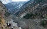 [Ảnh] Ấn Độ tìm kiếm hơn 150 người mất tích sau thảm họa sạt lở sông băng Himalaya