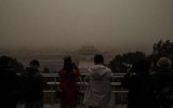 [Ảnh] Bão cát quét vào Bắc Kinh sau khi hoành hành ở Mông Cổ