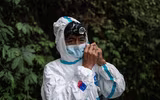 [Ảnh] Đội “thợ săn virus” trên dơi ở Philippines