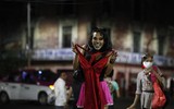 [Ảnh] Đại dịch, nghèo đói đẩy hàng nghìn phụ nữ Mexico thành “gái đứng đường”