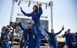 [Ảnh] Tỷ phú Anh Richard Branson dẫn đầu “bộ tam quyền lực”, mở màn du lịch vũ trụ