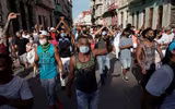 [Ảnh] Mỹ nở rộ phong trào ủng hộ “Hãy để Cuba sống!”