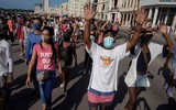 [Ảnh] Mỹ nở rộ phong trào ủng hộ “Hãy để Cuba sống!”