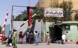 [Ảnh] Taliban chiếm dinh Tổng thống, người dân Kabul tháo chạy khỏi Thủ đô