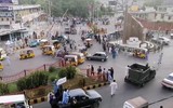[Ảnh] Taliban chiếm dinh Tổng thống, người dân Kabul tháo chạy khỏi Thủ đô