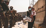[Ảnh] Người tị nạn Afghanistan đến Mỹ trải qua sàng lọc an ninh thế nào?