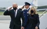 [Ảnh] Tổng thống Joe Biden đau đớn đón thi thể lính Mỹ từ Afghanistan