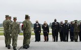 [Ảnh] Tổng thống Joe Biden đau đớn đón thi thể lính Mỹ từ Afghanistan