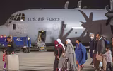 [Ảnh] Tổng thống Joe Biden đau đớn đón thi thể lính Mỹ từ Afghanistan