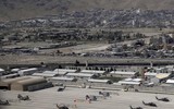 [Ảnh] Chiếm được sân bay Kabul, Taliban làm sao vận hành trở lại?