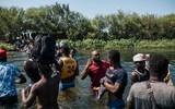 [Ảnh] Mỹ ứng phó với hàng nghìn người Haiti vượt biên giới Mexico, ‘đóng đô’ ở bang Texas
