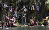 [Ảnh] Mỹ ứng phó với hàng nghìn người Haiti vượt biên giới Mexico, ‘đóng đô’ ở bang Texas