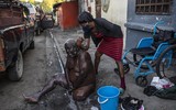 [Ảnh] Cảnh tượng tan hoang ngoài sức tưởng tượng chờ đón người Haiti bị Mỹ trục xuất