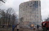Hình ảnh tương phản về các công trình ở Ukraine trước và sau khi bị trúng bom