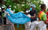Phát hiện ít nhất 73 thi thể tín đồ giáo phái “nhịn ăn” ở Kenya