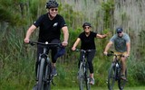 Vì sao Tổng thống Mỹ Joe Biden lặng thinh trước các cáo buộc hình sự đối với ông Donald Trump?