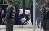 Hình ảnh mới nhất vụ Venezuela trấn áp băng đảng biến nhà tù thành tụ điểm ăn chơi