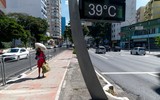 Rio de Janeiro nắng nóng kỷ lục, cảm giác nhiệt lên tới 62,3 độ C