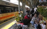 Mọi phương tiện đều ‘nghẽn’ trong đợt di dân lớn nhất lịch sử Indonesia 