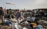Những hình ảnh khó kìm lòng sau vụ không kích của Israel vào trại tị nạn ở Rafah