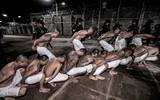 El Salvador trấn áp, đưa 2.000 thành viên băng đảng vào ‘siêu’ trại giam 