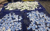 Phát hiện hàng trăm hộp thuốc, kit test nhanh Covid-19 nhập khẩu trái phép tại sân bay Nội Bài