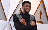 [ẢNH] Những hình ảnh cuối đời của tài tử 'Black Panther': Gầy rộc do bệnh, phải chống gậy để đi lại