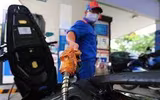 Giá xăng dầu liên tục tăng vọt, khi giảm thì nhỏ giọt