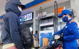 Giá xăng dầu liên tục tăng vọt, khi giảm thì nhỏ giọt