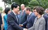 Chủ tịch nước Lương Cường hội đàm với Tổng thống Pháp Emmanuel Macron