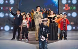 “Em bé Chất” làm vedette, khuấy động sàn diễn thời trang 