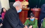 Công an quận Đống Đa đến tận khu dân cư cấp căn cước gắn chíp cho công dân