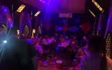 [Ảnh] Cận cảnh quá trình đột kích quán hát cho nhau nghe, bắt quả tang 13 đối tượng 'bay lắc'