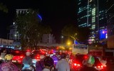 [Ảnh] Hà Nội nhiều tuyến đường ngập sâu, hàng loạt phương tiện mắc kẹt
