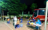 [Ảnh] Phong tỏa, lấy mẫu xét nghiệm cho người dân tại các xã ở huyện Thạch Thất