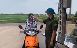 [Ảnh] Phong tỏa, lấy mẫu xét nghiệm cho người dân tại các xã ở huyện Thạch Thất