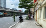 [Ảnh] Công an quận Đống Đa tăng cường xử lý các trường hợp ra khỏi nhà không cần thiết