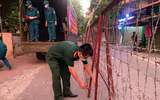 [Ảnh] Giây phút tháo barie phong tỏa tại Văn Chương - Văn Miếu sau 21 ngày phong tỏa